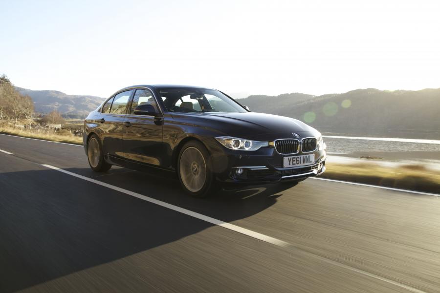  BMW 335iLuxury 2012 года  (UK) (фото 1 из 33)